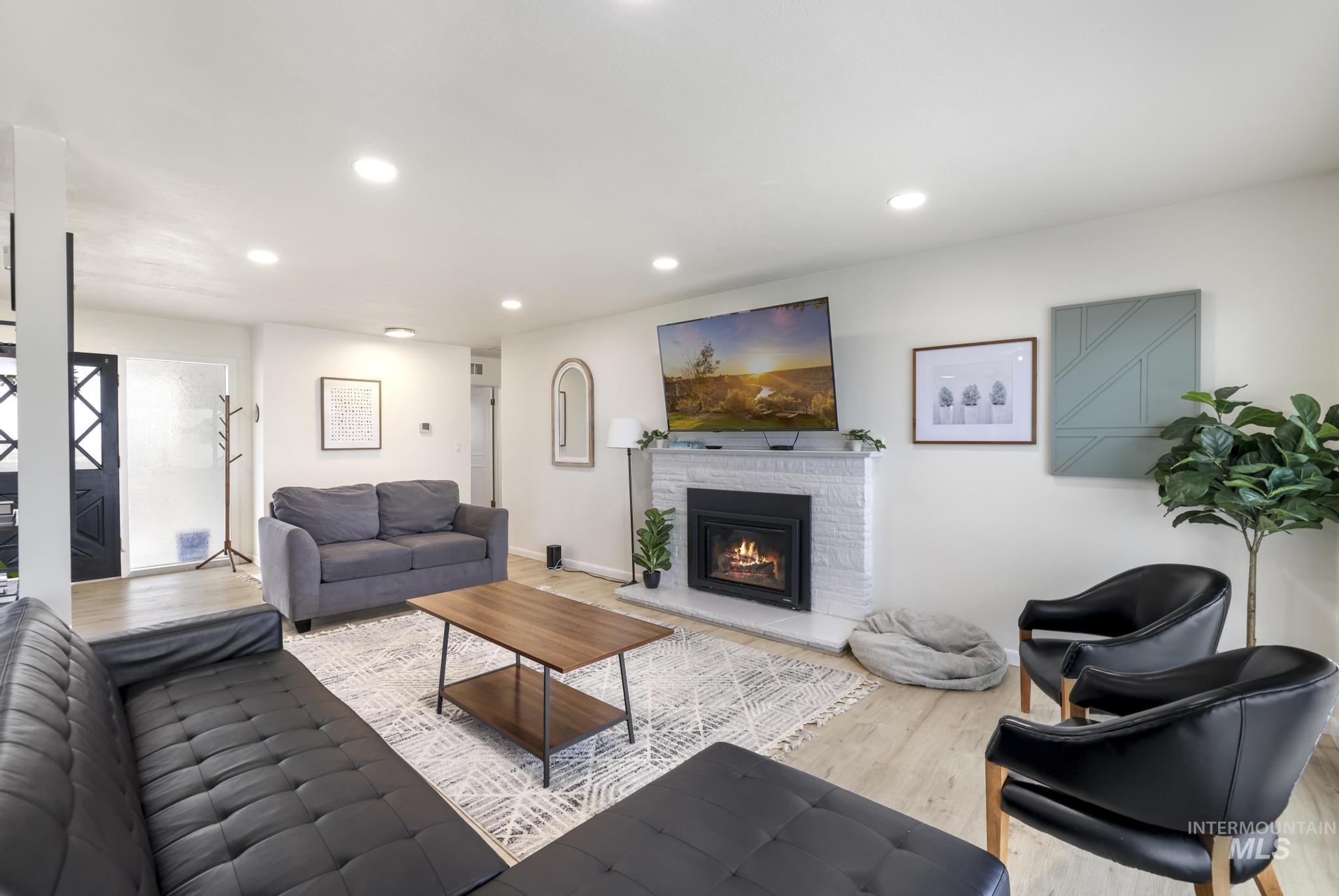 4095 North 2300 E Road Filer, ID 83328 - Photo 6 of 36