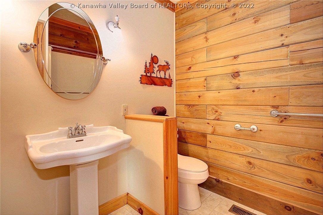 4235 Poca River Road South Poca, WV 25159 - Photo 20 of 30 Gallery Image 20