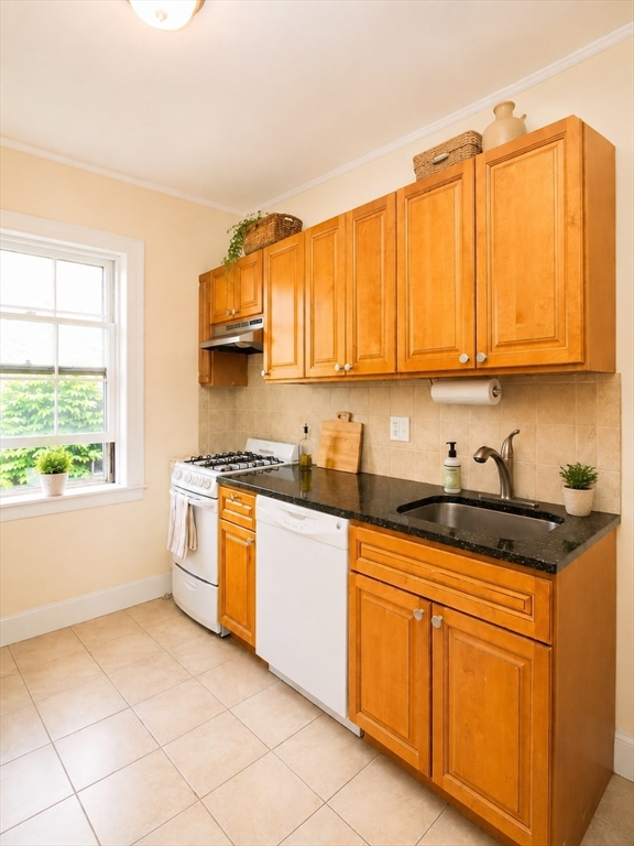1253 Beacon Street, Unit C2 Brookline, MA 02446 - Photo 8 of 9