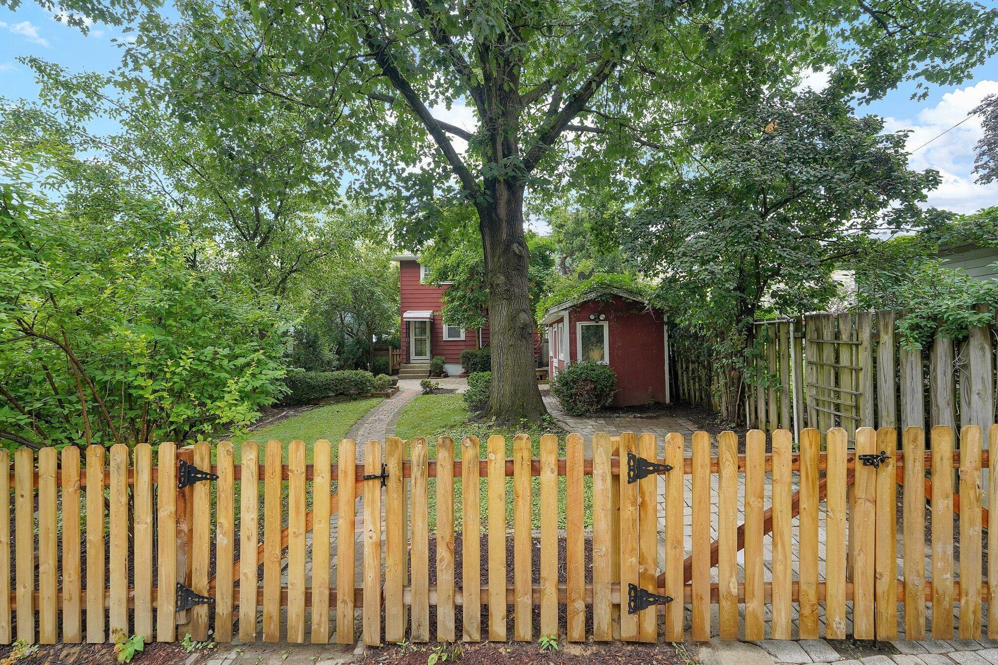 203 East Pacemont Road Columbus, OH 43202 - Photo 38 of 38 40-web-or-mls-203-e-pacemont-rd