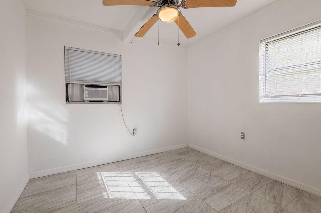 2516 Ave L, Unit B Fort Pierce, FL 34947 - Photo 15 of 22 FneWyfQw