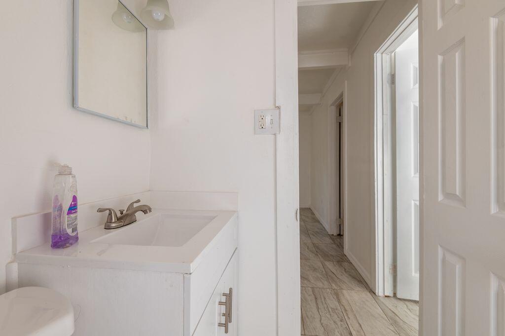 2516 Ave L, Unit B Fort Pierce, FL 34947 - Photo 17 of 22 pjYEw1jA