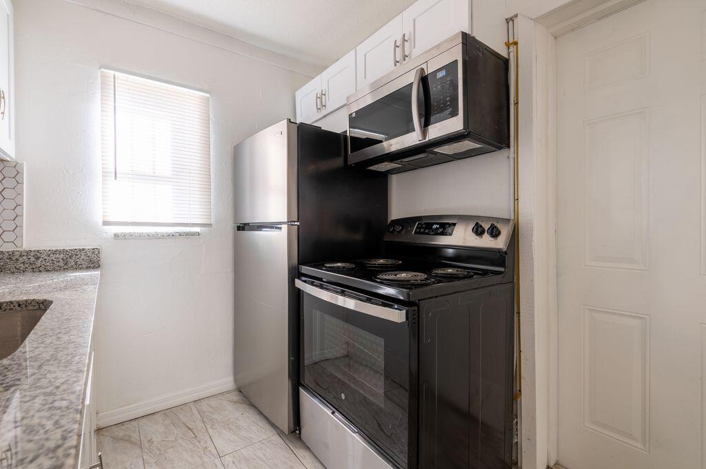 2516 Ave L, Unit B Fort Pierce, FL 34947 - Photo 4 of 22 tfjG55mQ