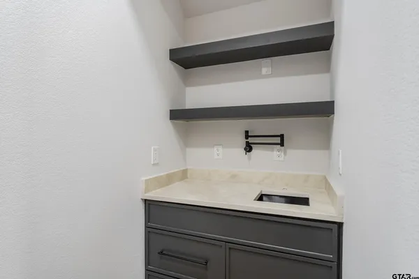 $929,000 | 7339 Crosswater Cove, Tyler, TX 75703