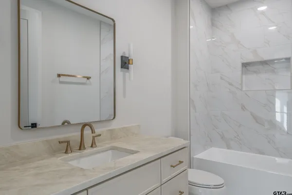 $929,000 | 7339 Crosswater Cove, Tyler, TX 75703