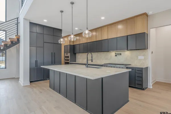 $929,000 | 7339 Crosswater Cove, Tyler, TX 75703