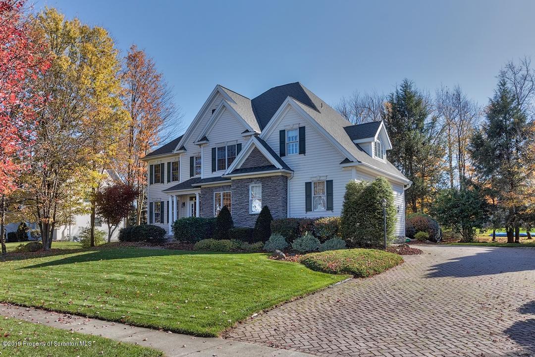 923 Parkview Road Moscow, PA 18444 - Photo 2 of 32 Gallery Image 2