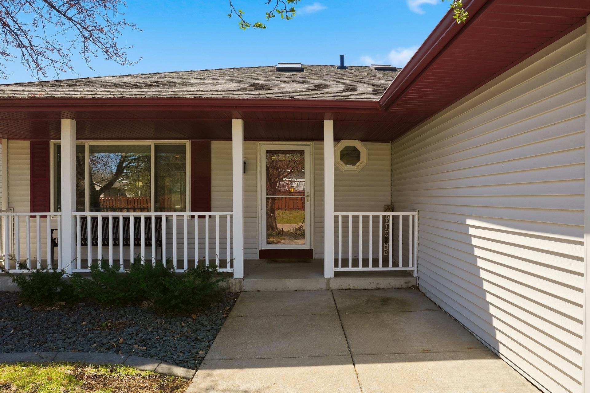 9421 83rd Street South Cottage Grove, MN 55016 - Photo 13 of 47