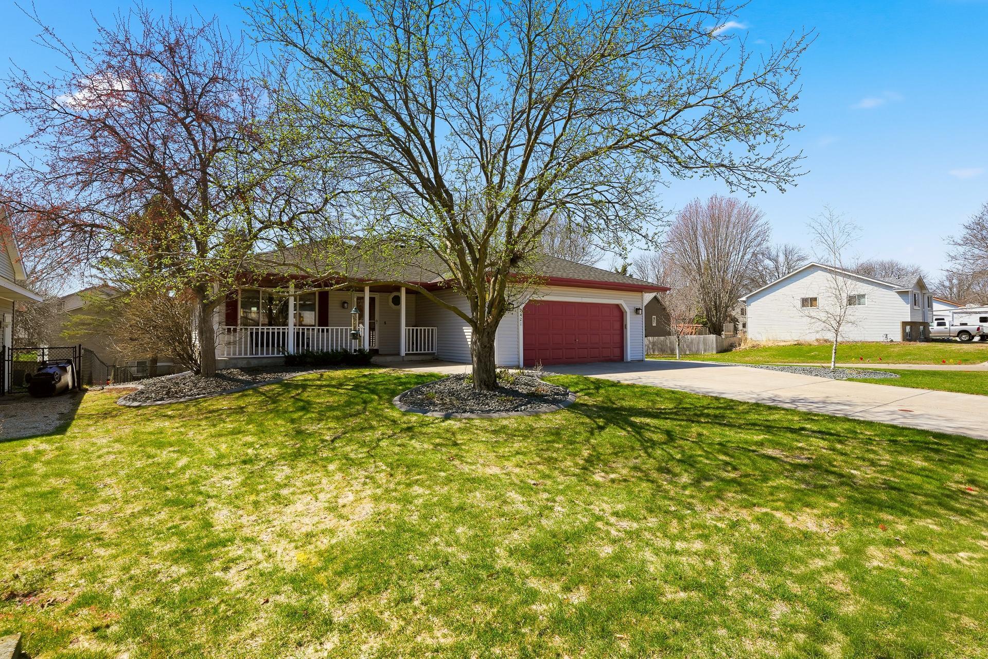 9421 83rd Street South Cottage Grove, MN 55016 - Photo 2 of 47