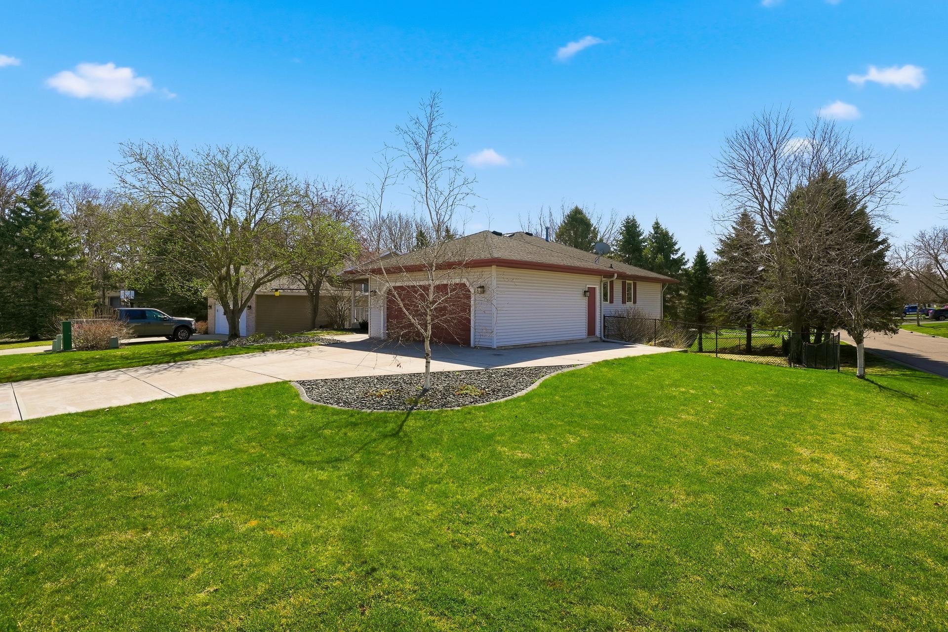 9421 83rd Street South Cottage Grove, MN 55016 - Photo 3 of 47