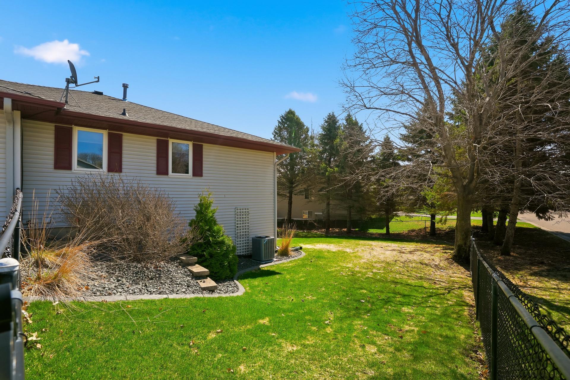 9421 83rd Street South Cottage Grove, MN 55016 - Photo 5 of 47