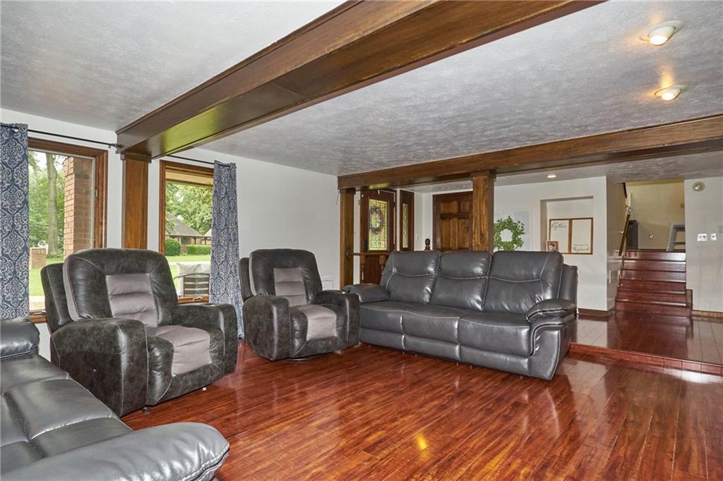 426 Griffin Road Indianapolis, IN 46227 - Photo 5 of 30 Gallery Image 5