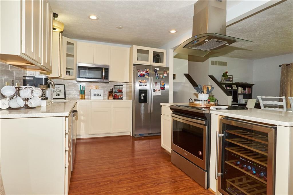 426 Griffin Road Indianapolis, IN 46227 - Photo 8 of 30 Gallery Image 8