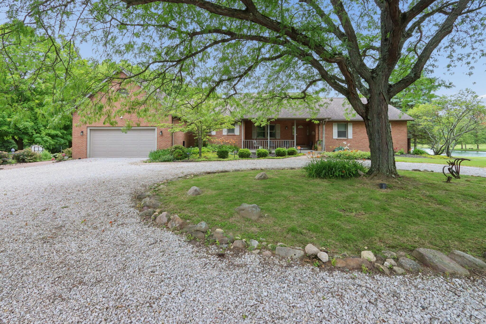 1525 Cole Road Columbus, OH 43228 - Photo 38 of 92
