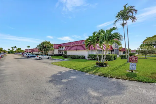 $130,000 | 12012 Greenway Circle South, Unit 205, Royal Palm Beach, FL 33411