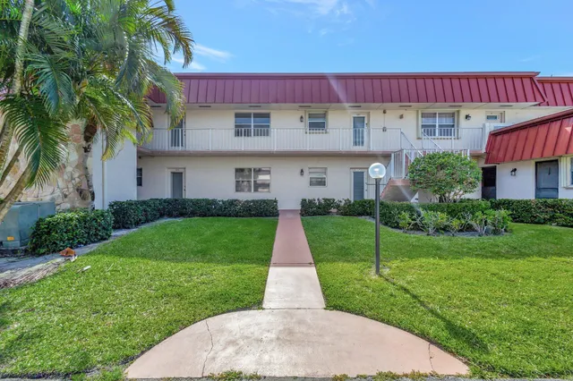 $130,000 | 12012 Greenway Circle South, Unit 205, Royal Palm Beach, FL 33411