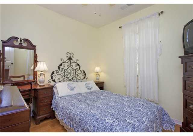 5751 Cornflower Trail San Diego, CA 92130 - Photo 10 of 25 Hallway to Bedroom and Bathroom at entry level.
