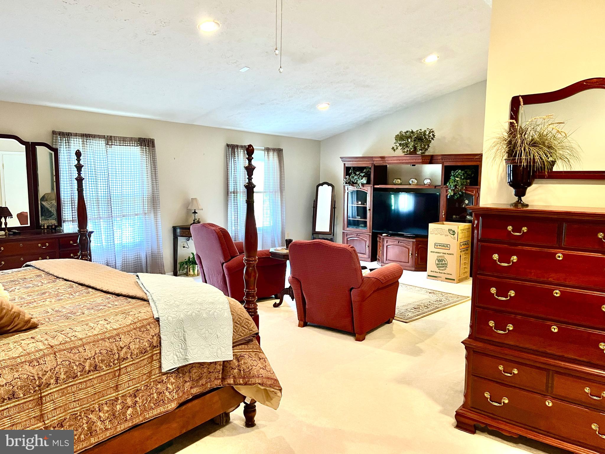 10745 Wayfarer Road Germantown, MD 20876 - Photo 25 of 53 Gallery Image 25