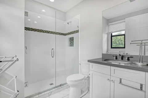 $1,824,990 | 10 Kintyre Road, Palm Beach Gardens, FL 33418