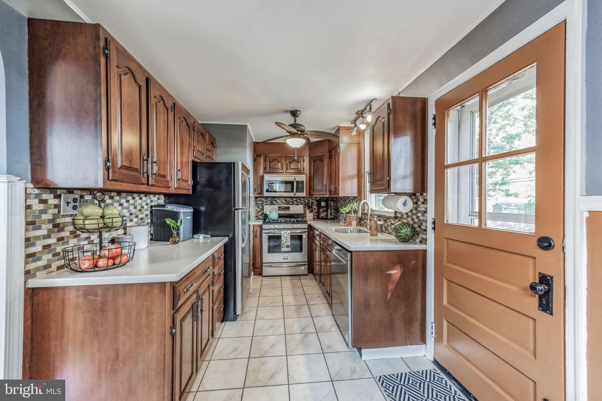 705 Tasker Street Ridley Park, PA 19078 - Photo 12 of 32 Gallery Image 12