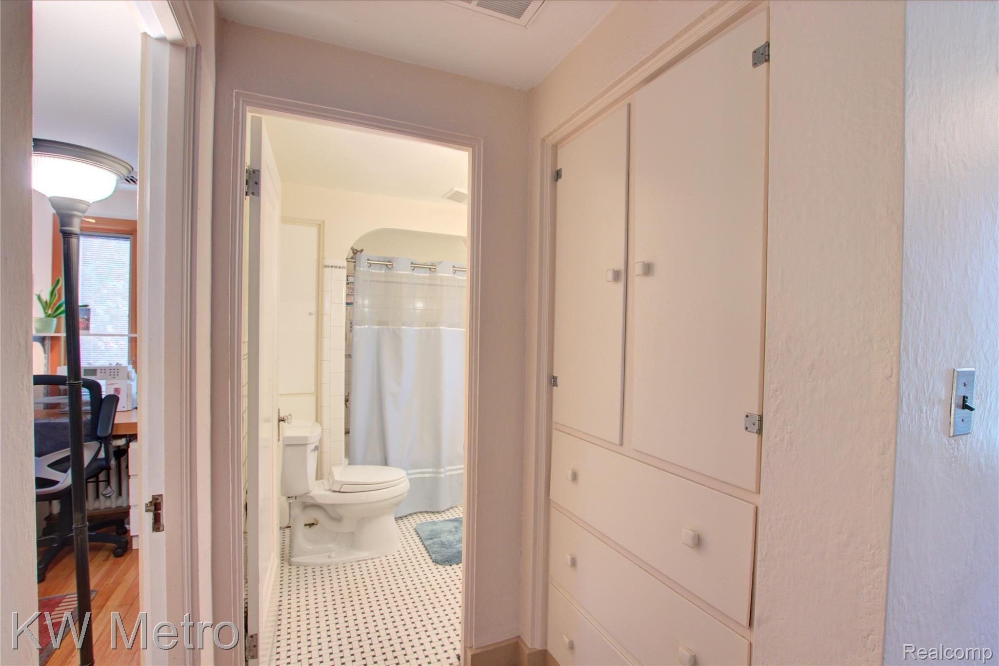 38 Amherst Road Pleasant Ridge, MI 48069 - Photo 27 of 45 38 Amherst 27.jpg