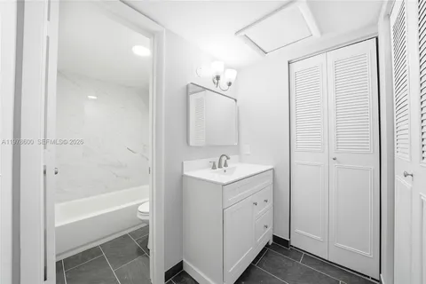 $225,000 | 860 Southeast 6th Avenue, Unit 311, Deerfield Beach, FL 33441