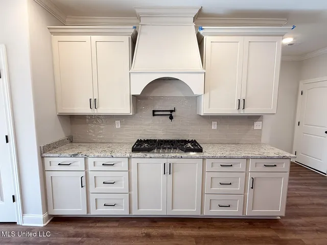 $527,000 | 427 Poplar Lane, Holly Springs, MS 38635