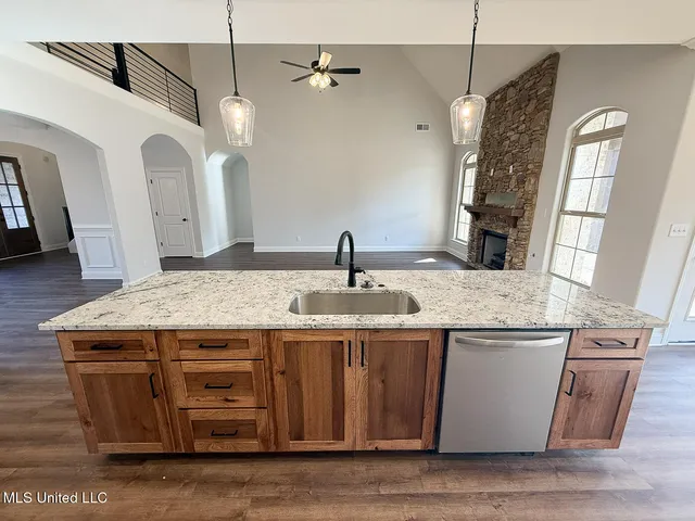 $527,000 | 427 Poplar Lane, Holly Springs, MS 38635