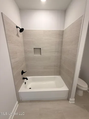 $527,000 | 427 Poplar Lane, Holly Springs, MS 38635