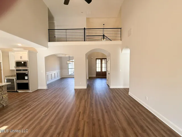 $527,000 | 427 Poplar Lane, Holly Springs, MS 38635