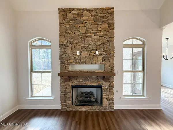 $519,900 | 427 Poplar Lane, Holly Springs, MS 38635