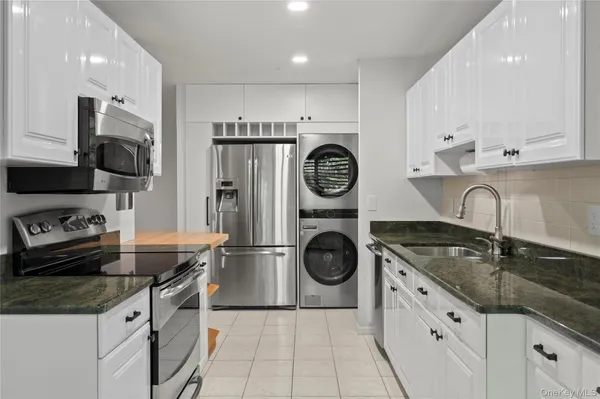$3,100 | 50 Dekalb Avenue, Unit N4F, White Plains, NY 10605