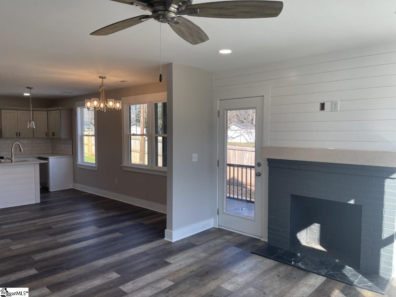 202 South Franklin Road Greenville, SC 29609 - Photo 4 of 22 Gallery Image 4