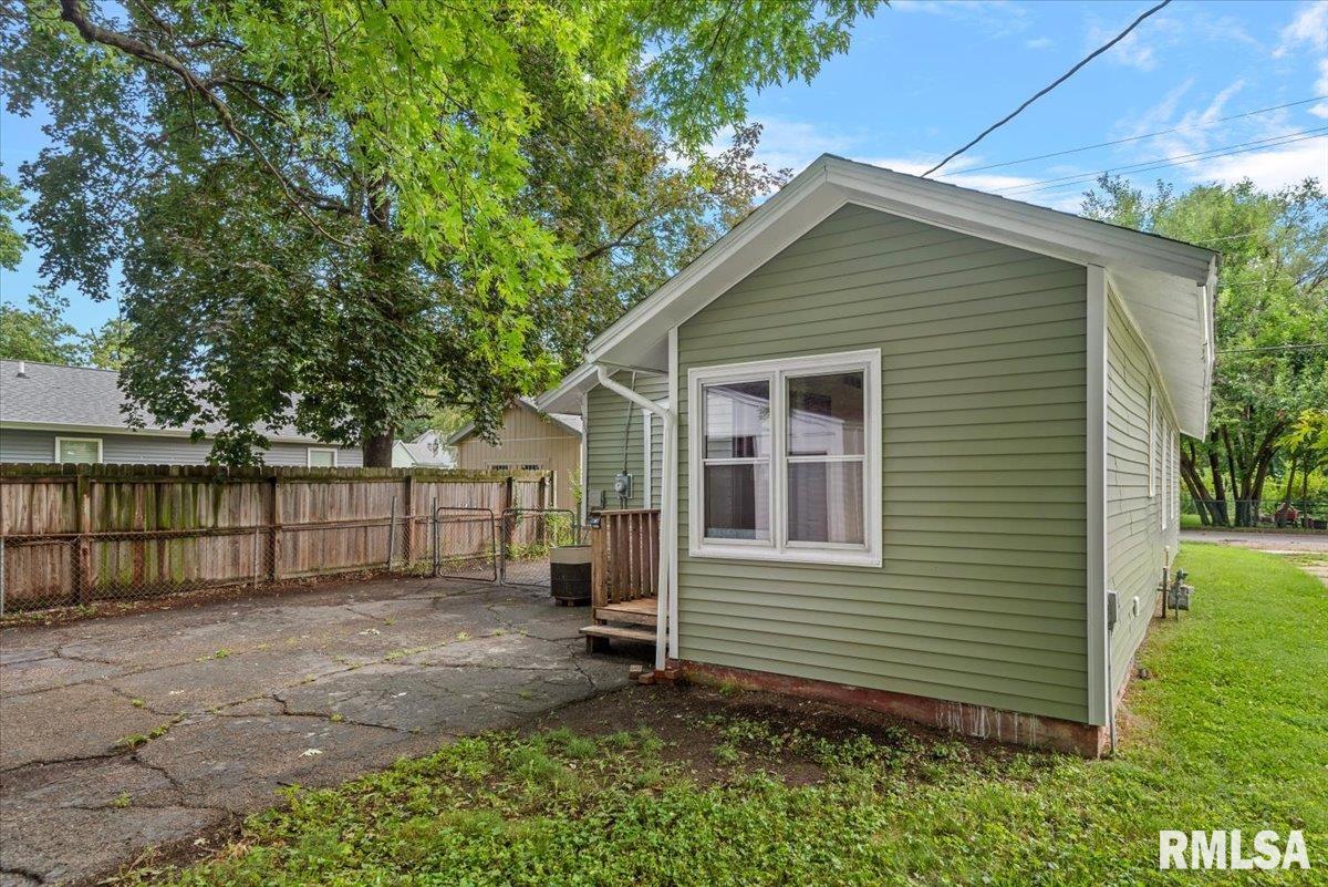 209 Yates Avenue Springfield, IL 62702 - Photo 26 of 28 Gallery Image 26