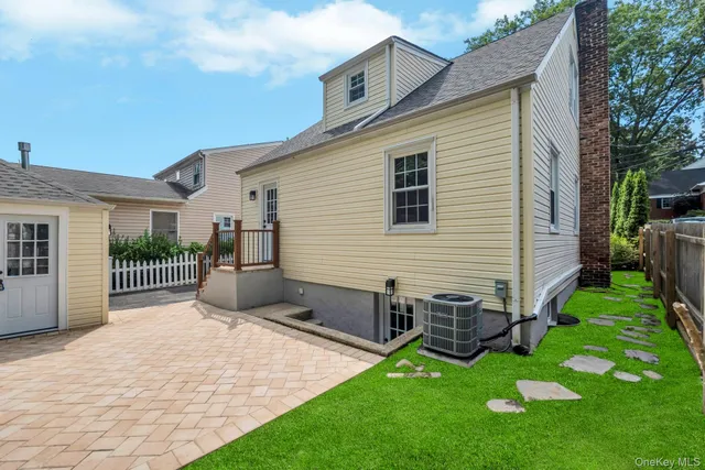 $848,888 | 57 Marino Avenue, Port Washington, NY 11050