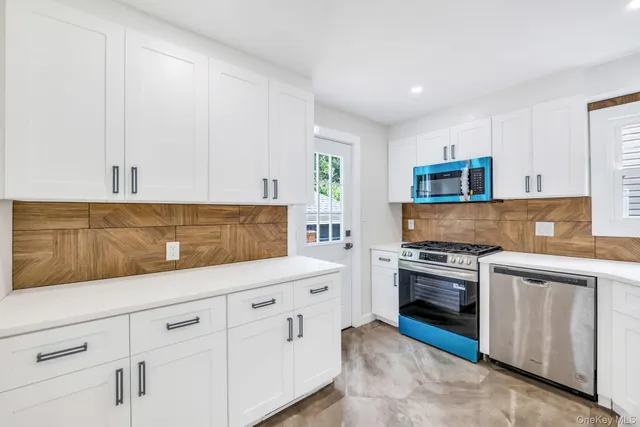 $848,888 | 57 Marino Avenue, Port Washington, NY 11050