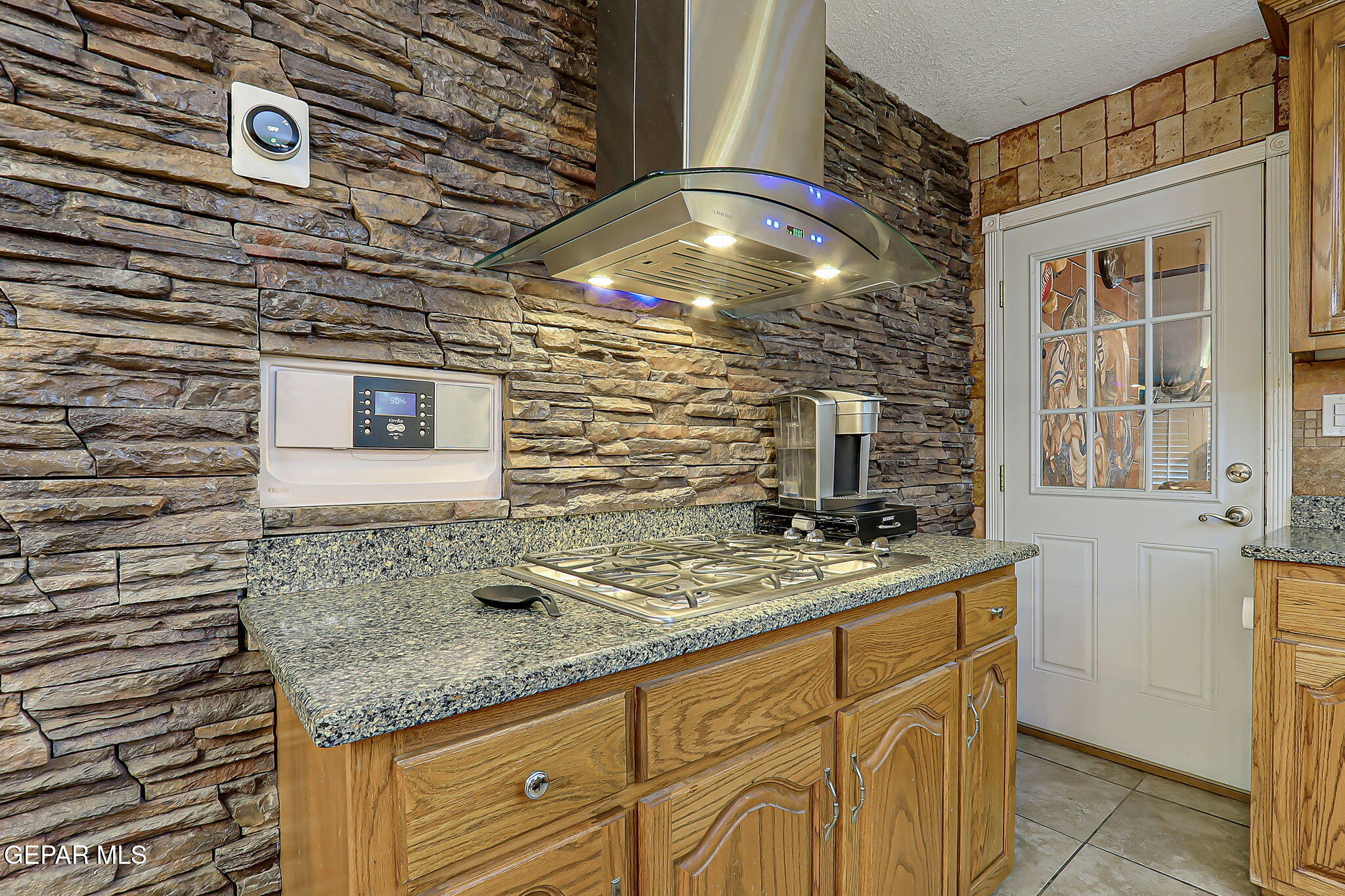 14800 Kingston Road Horizon City, TX 79928 - Photo 24 of 82 a bathroom with a sink and a shower