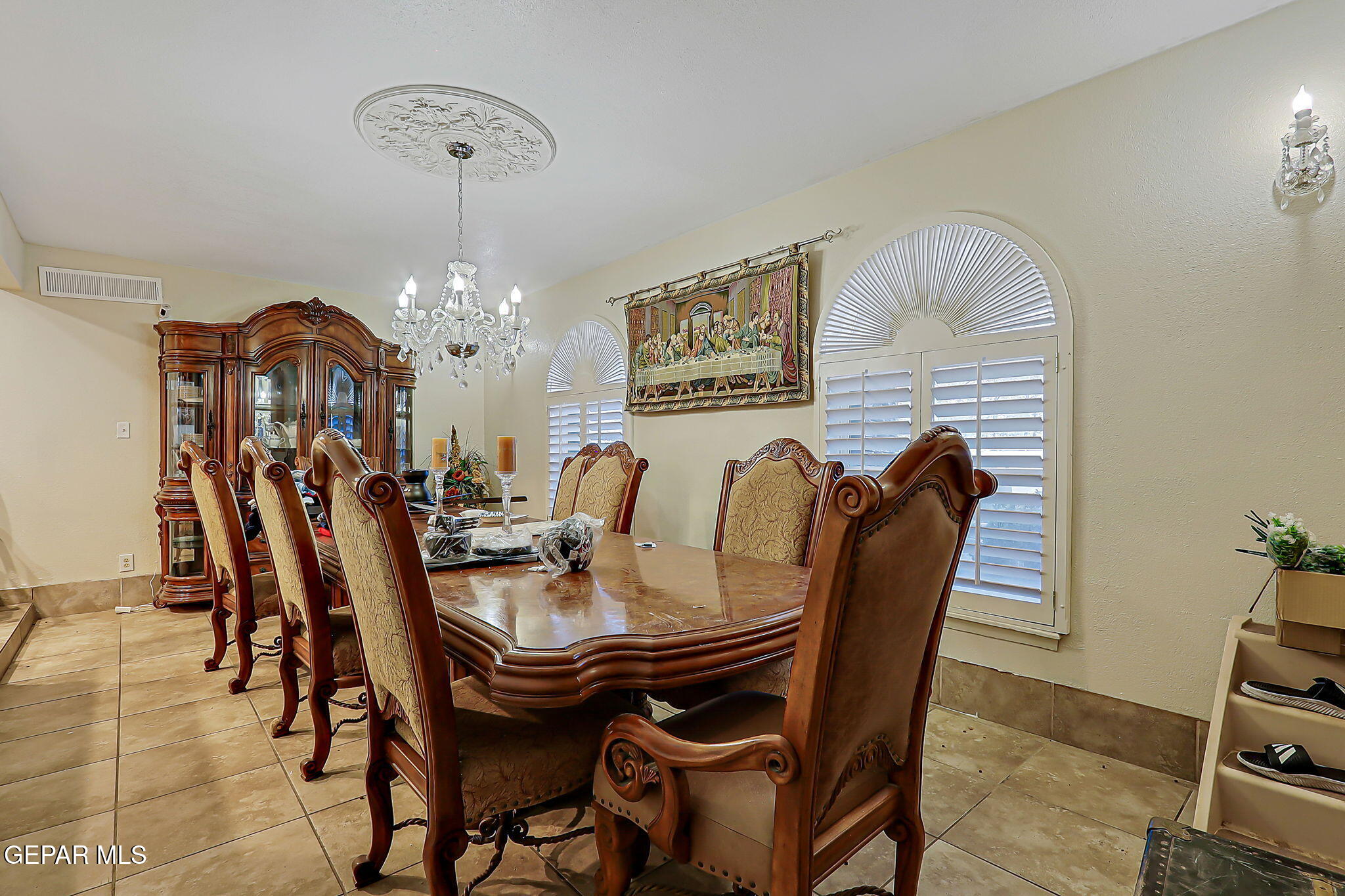 14800 Kingston Road Horizon City, TX 79928 - Photo 35 of 82 a view of a dining room with furniture