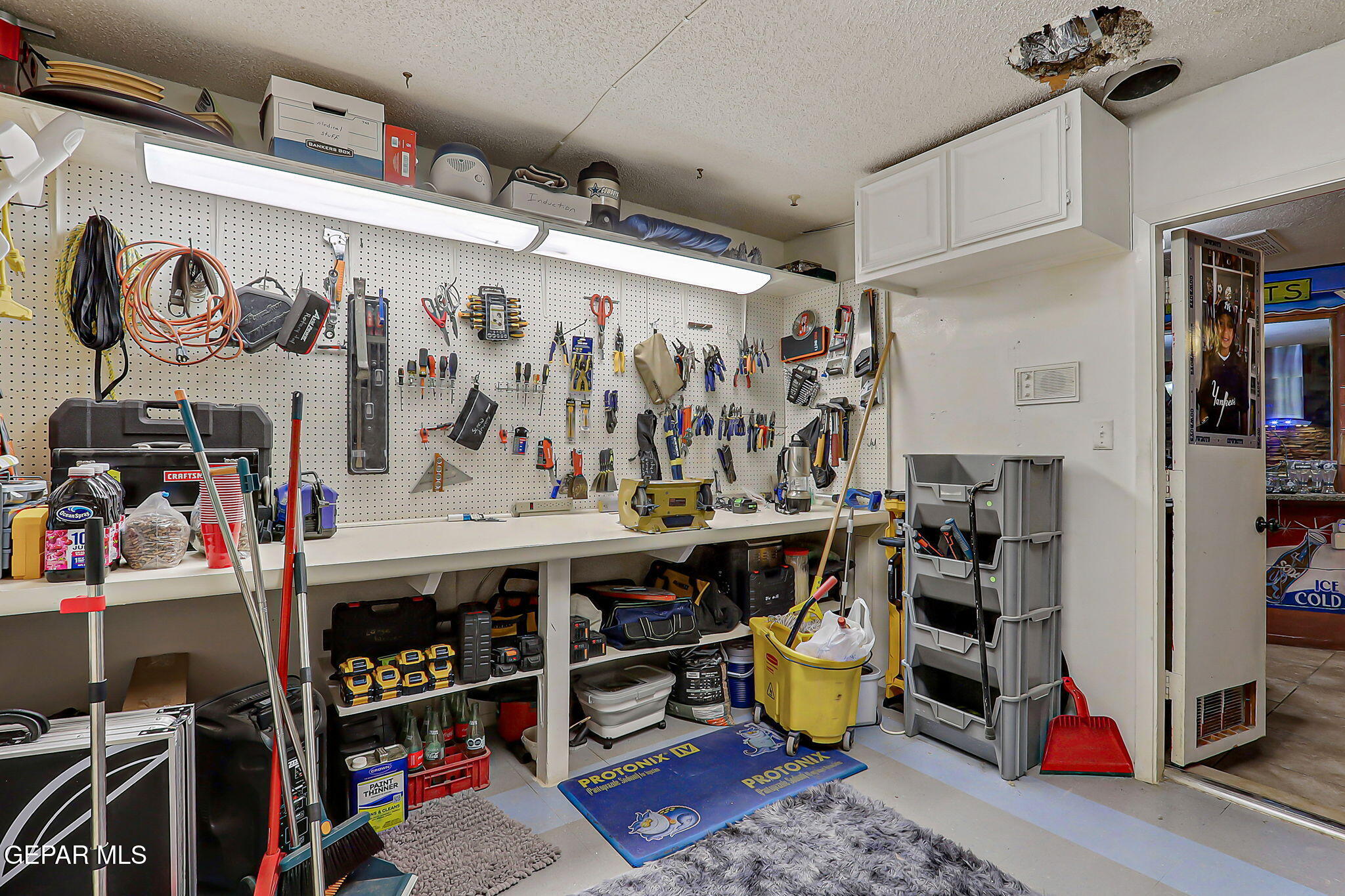 14800 Kingston Road Horizon City, TX 79928 - Photo 46 of 82 tool room