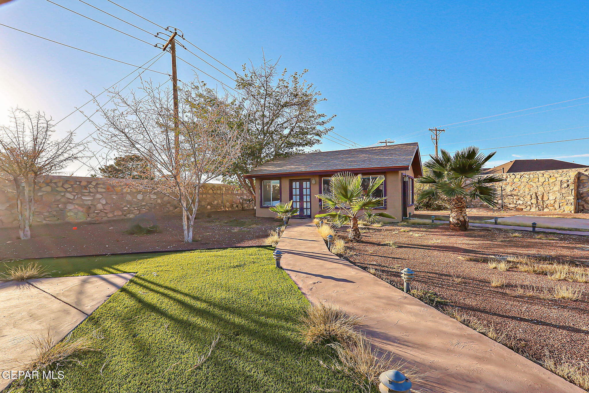 14800 Kingston Road Horizon City, TX 79928 - Photo 61 of 82 a view of a house with swimming pool and sitting area