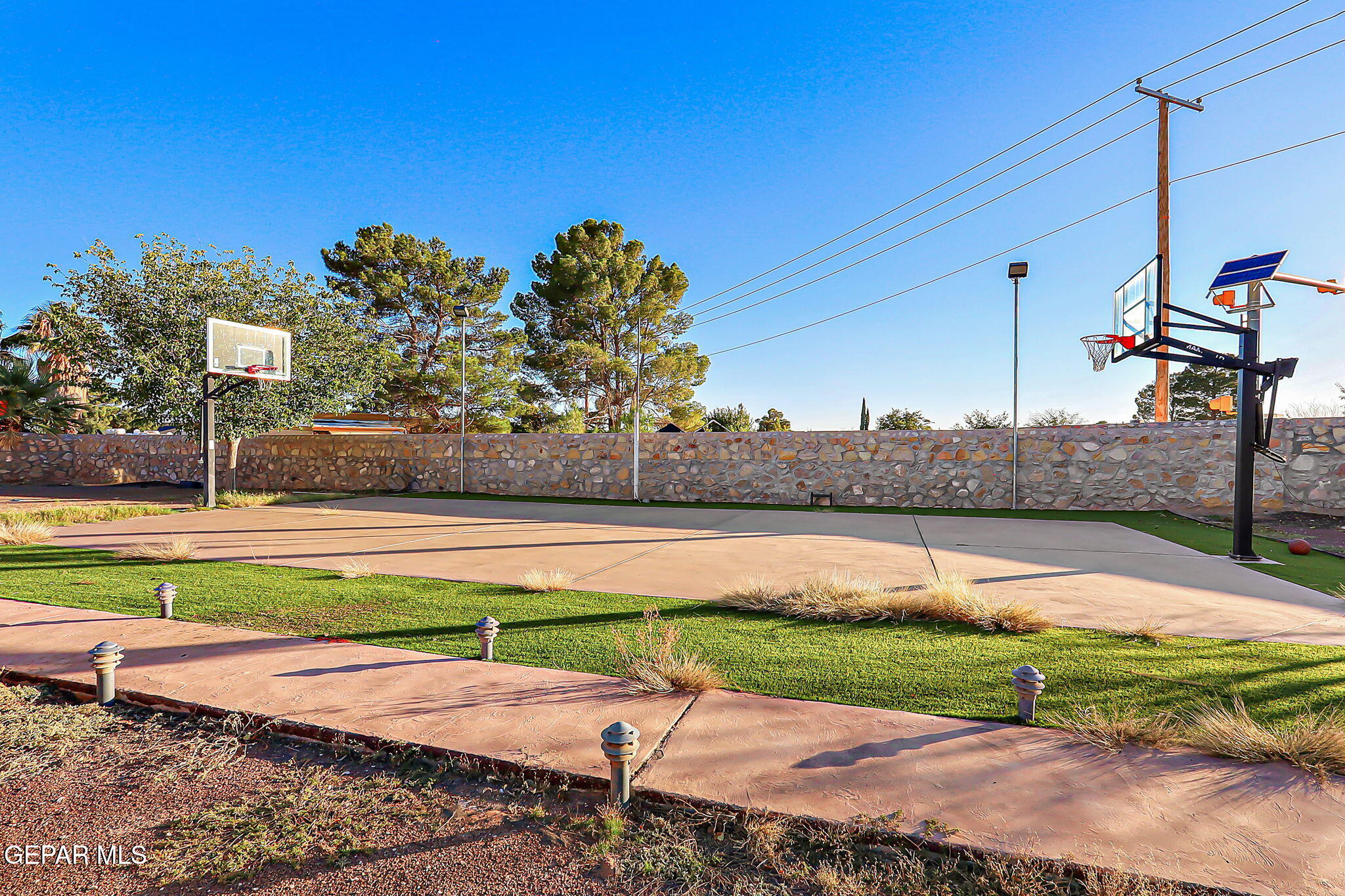 14800 Kingston Road Horizon City, TX 79928 - Photo 63 of 82 basketball court
