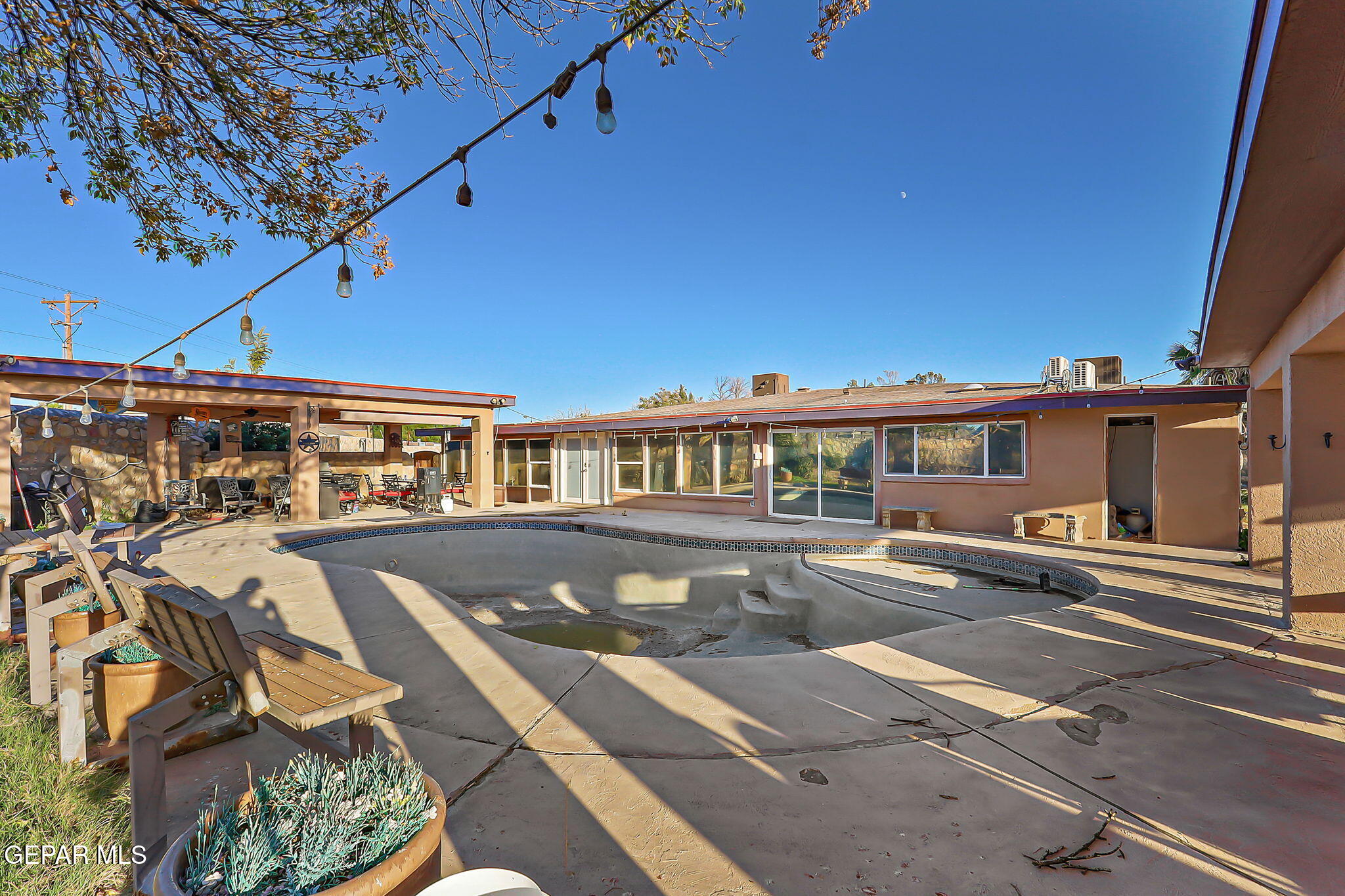 14800 Kingston Road Horizon City, TX 79928 - Photo 65 of 82 a front view of a house with swimming pool