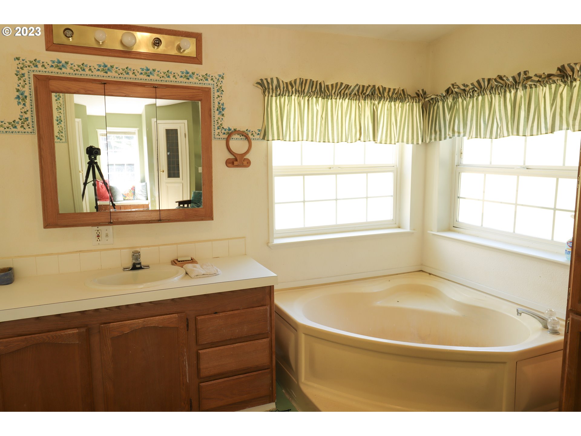 61451 Lower Mattson Road Coos Bay, OR 97420 - Photo 14 of 46 Gallery Image 14