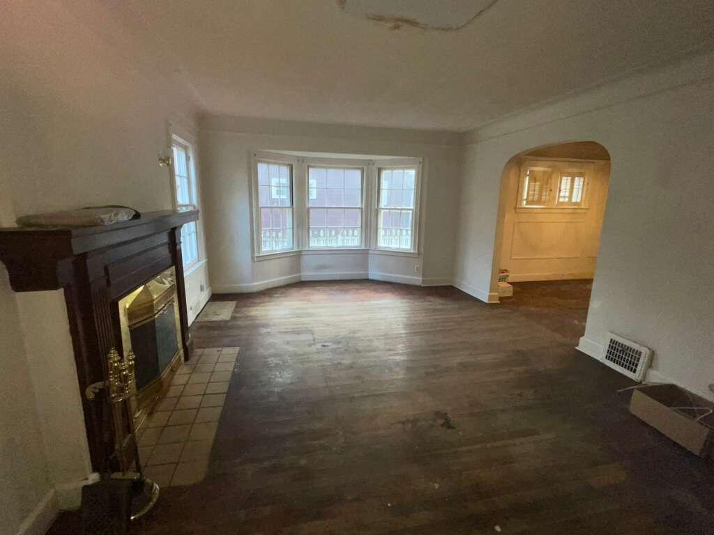 16 Devonshire Road Pleasant Ridge, MI 48069 - Photo 3 of 10 WhatsApp Image 2025-11-29 at 11.56.47_fb