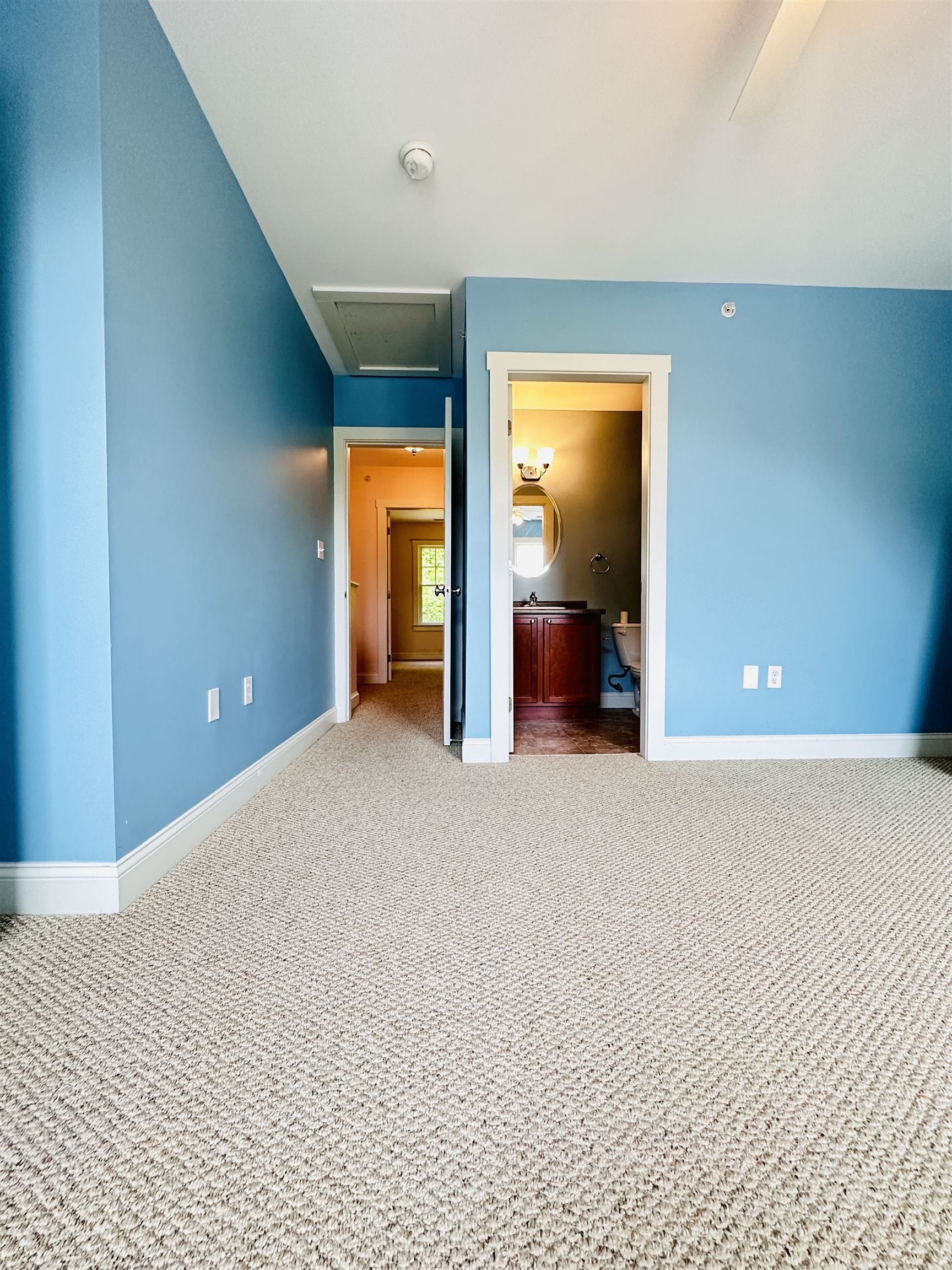 337 Mt Support Road, Unit 204 Lebanon, NH 03766 - Photo 11 of 33
