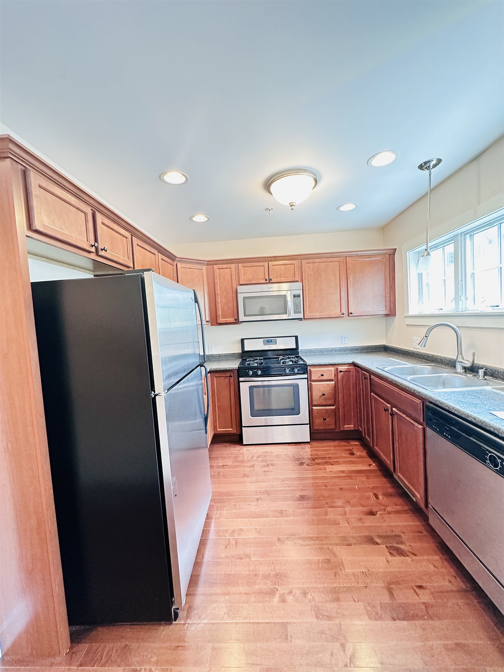 337 Mt Support Road, Unit 204 Lebanon, NH 03766 - Photo 2 of 33