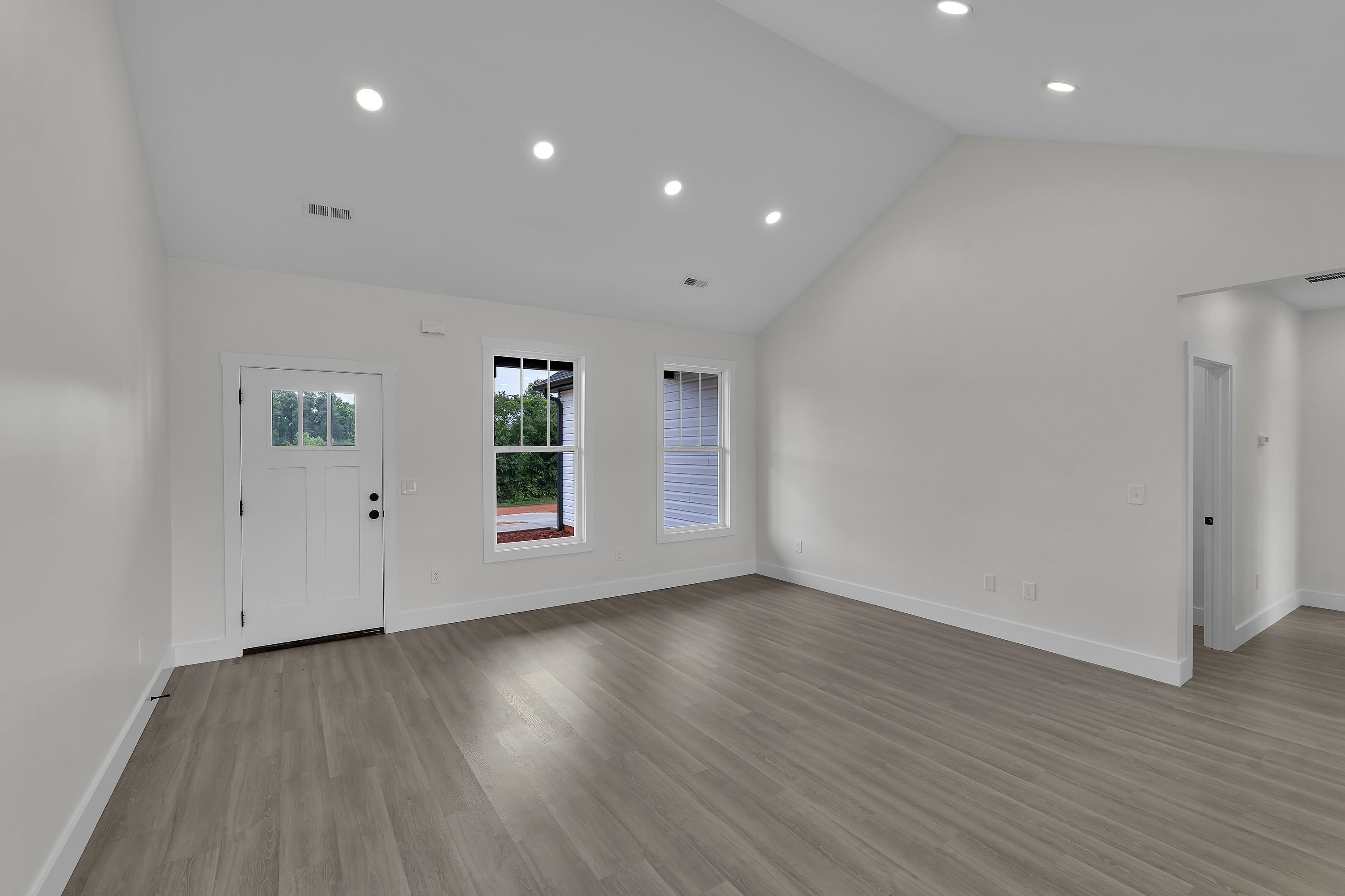 541 Bill Lattimore Road Chesnee, SC 29323 - Photo 3 of 20