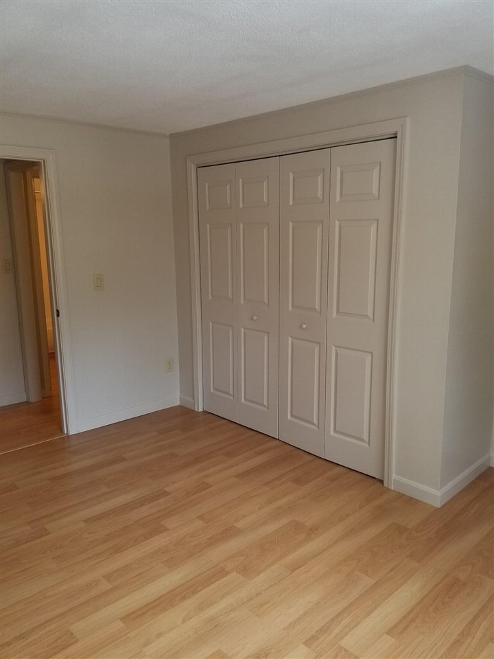12 R English Village Road Manchester, NH 03102 - Photo 11 of 12 Gallery Image 11