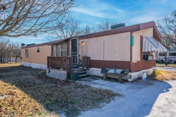 $299,000 | 2811 Old Mineral Wells Highway, Weatherford, TX 76088