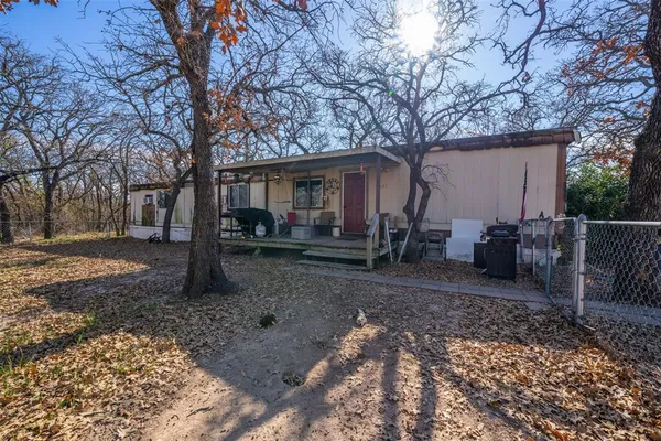 $299,000 | 2811 Old Mineral Wells Highway, Weatherford, TX 76088